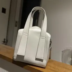 loti ホワイト ショルダーバッグ