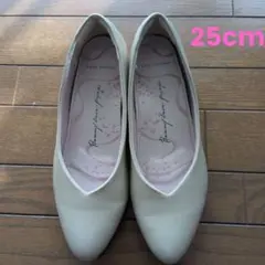 Lady worker ベージュ パンプス