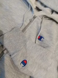 Champion グレー ジップアップパーカー 140