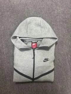 NIKEテックフリースのサムネイル