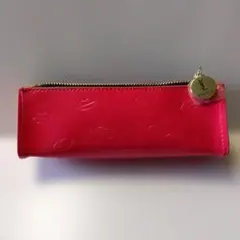 【新品未使用】Yves Saint Laurent リッププリント ミニポーチのサムネイル