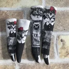 1124 ③ ブライス リカちゃん　アウトフィット 洋服 猫柄　靴下