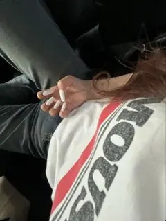 MOUSSY ロゴ入り ホワイトTシャツ