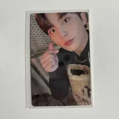 Item thumbnail for item e9e22cde-e2c5-4d90-80f2-e6c5dd983646