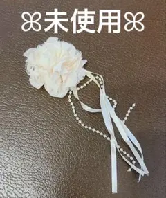 ホワイト花モチーフ パール リボン 白 コサージュ ブローチ