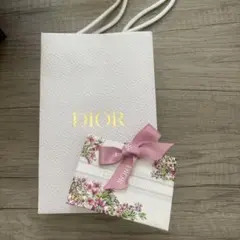 DIOR ショップ袋とギフトボックス　プレゼント