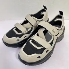 Item thumbnail for item 9e1fd8e9-9efc-43d9-9f4c-adc6fbedc756