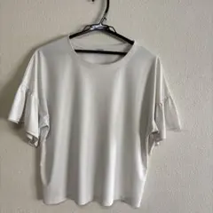 ユニクロ ホワイト フリル袖 Tシャツ