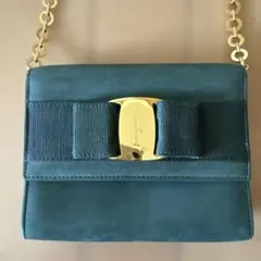 Salvatore Ferragamo チェーンショルダーバッグ中剥がれ有りのサムネイル