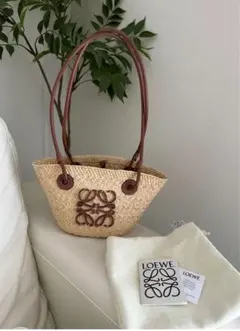 LOEWE かごバッグ アナグラムチャーム付 極美品ロエベ アナグラムチャーム付きカゴバッグ ミディアム - メルカリ