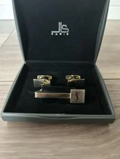 Yves Saint Laurent ネクタイピン カフス セット 箱付き - メルカリ