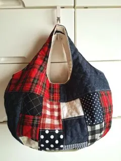 タータンチェックパッチワーク　ころりん丸底のグラニーバック　ハンドメイド