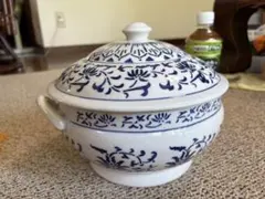 白と青の花模様 蓋付きボウル