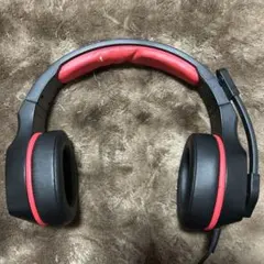 ゲーミングヘッドセット 黒と赤