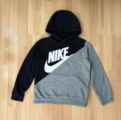 NIKE フーディー　男の子　155センチ　パーカー　トレーナー　ブラック