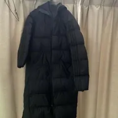 adidas ブラック ダウンコート フード付き