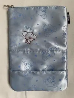 BT21 KOYA フラットポーチ ライトブルーのサムネイル