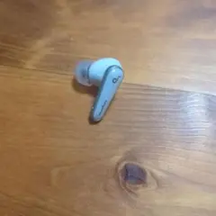 Anker Soundcore Liberty4 白　左耳のみ①