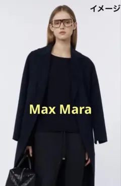 Max Mara 大人女性　上質　気品　シンプル ネイビー　長袖ニットのサムネイル