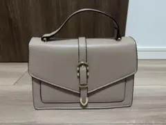 ベージュ ハンドバッグ