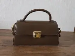 ショルダーストラップ ハンドバッグ