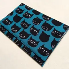 ハンドメイド　診察券も入る　お薬手帳ケース　アニマル柄　猫　黒ネコ　青緑