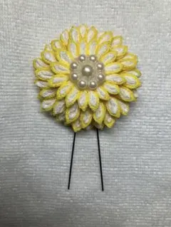 つまみ細工　花のヘアピン