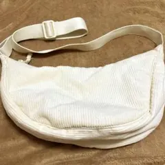 ユニクロ　ラウンドミニショルダーバッグ　コーデュロイ　白
