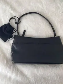 黒 レザー ショルダーバッグ