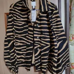 H&M　ゼブラストライプジャケット　Xmasセール！