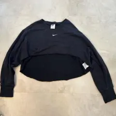 【値下げしました】NIKE ナイキ クロップド丈 スウェット トレーナー