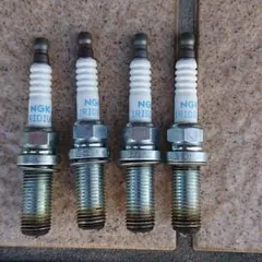 NDロードスター NGK レーシングプラグ 4本セットのサムネイル