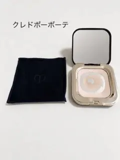 クレ・ド・ポー ボーテ フェイスパウダーのサムネイル
