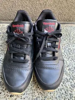 Reebok クラシック ブラック スニーカー