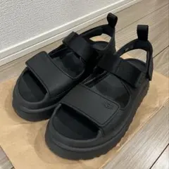 UGG GOLDENGLOW ゴールデングロウ サンダル ブラック 24【美品】のサムネイル