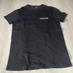Bershka ブラックTシャツのサムネイル