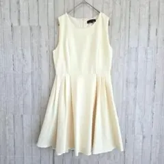 フレアワンピース Aライン ノースリーブ アイボリー 上品 ひざ丈 M