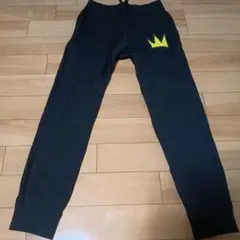 メンズ スウェットパンツ クラウンロゴ ブラック　UNIQLO　MOMA