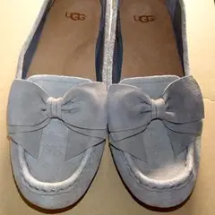 UGG リボンフラットシューズ グレー