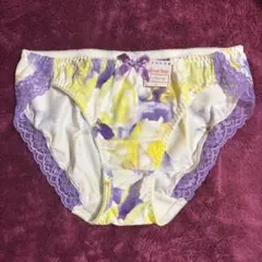 Item thumbnail for item a5b857b5-d21d-4e6c-96a3-468917bddff7