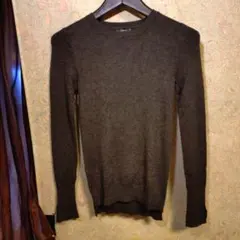 ZARAチャコールグレー 長袖ニット 袖ボタン付き