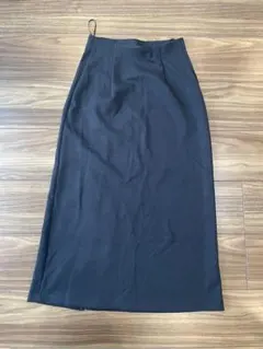 黒 スリット入り タイトロングスカート