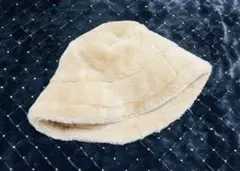 ベージュ フェイクファーハット