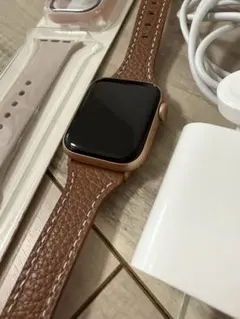 Apple Watch本体 SE 40mm バンド、充電器付き