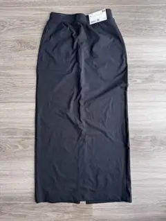 UNIQLO タイトスカート 黒