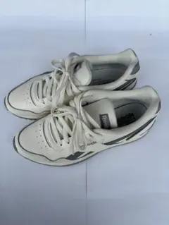 リーボック　スニーカー　レディース