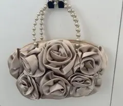 美品　ベージュ ローズモチーフ パーティーバッグ