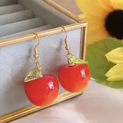 大人可愛い 真っ赤なさくらんぼ レディース 揺れる ハンドメイド ピアス