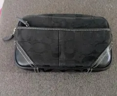 COACH 黒のキャンバスとレザーのポーチ