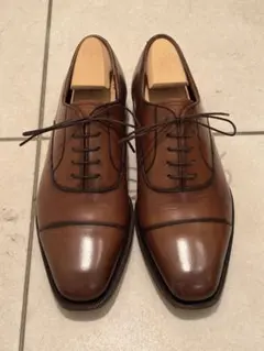 JOHNSTON&MURPHY ブラウン ストレートチップ（シューキーパー付き）のサムネイル